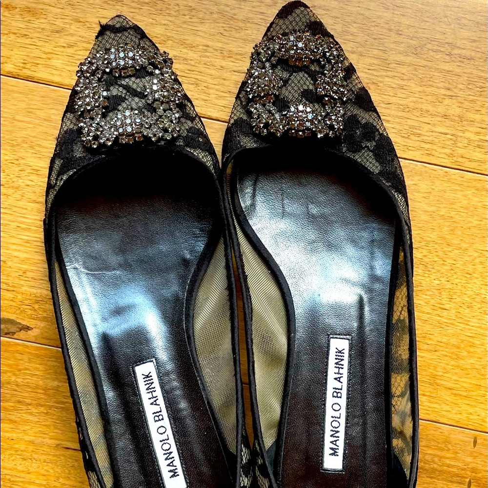 💙SOLD💙Manolo Blahnik Hangisi Lace Flats size 39.5
